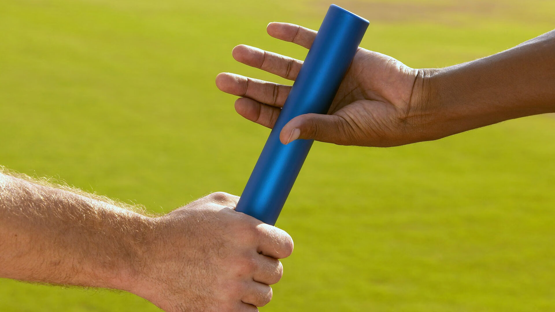 欧洲杯变阵惊喜不断：战术创新引领未来！，欧洲杯揭幕战爆冷