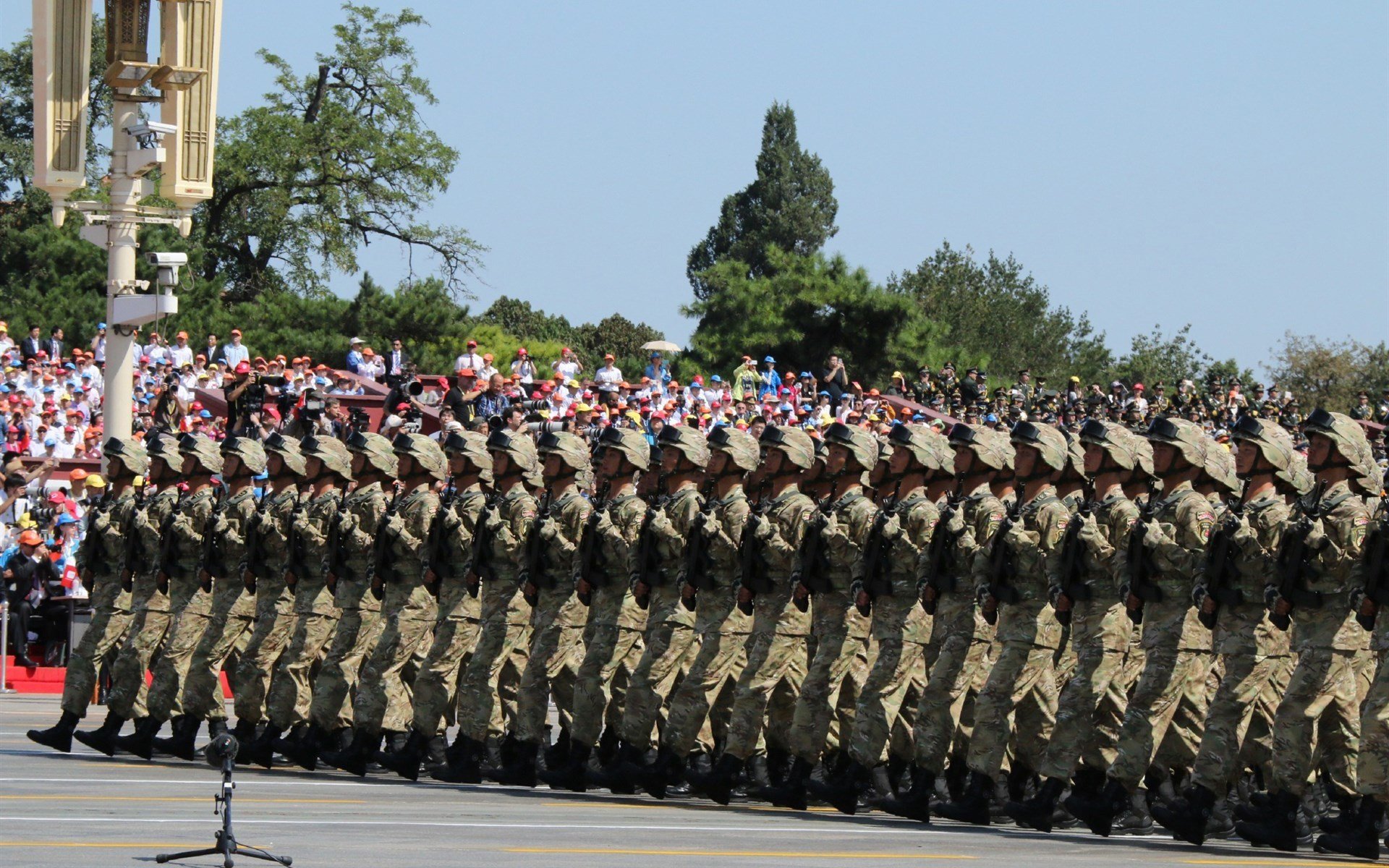 随机西亚卡姆关键抢断扭转比赛走势，西亚卡姆在哪个球队