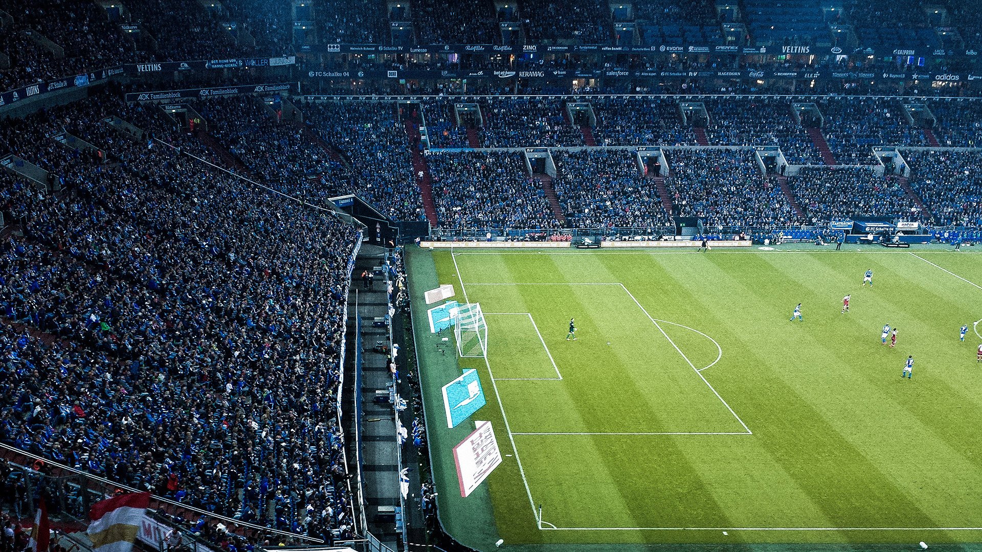 赛季最佳:欧冠最精彩十大场面回顾,欧冠最经典的比赛